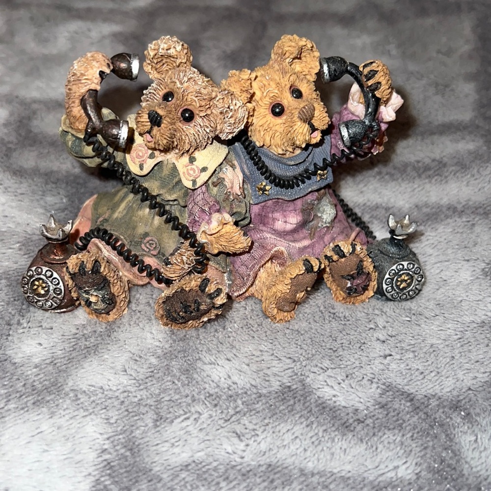Boyd’s Bears & Friends “The Bearstone Collection” is in perfect condition! NWOT